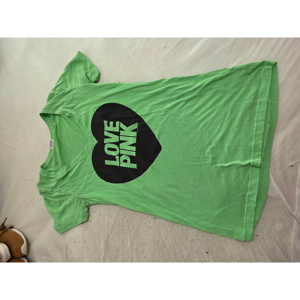 Victoria's‎ Secret PINK V-Neck T-Shirt Green Love Pink Heart Graphic Small